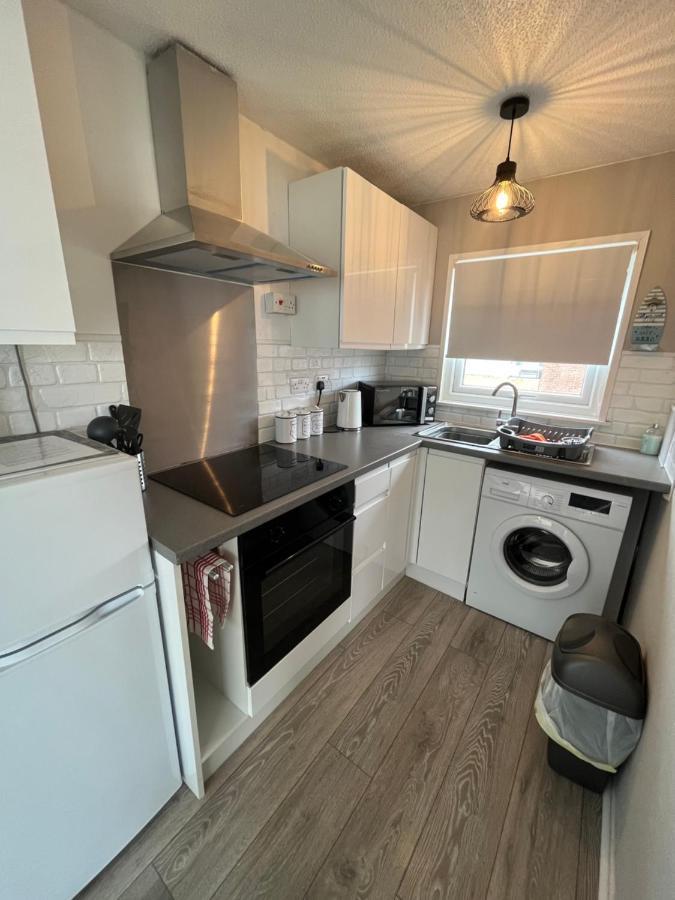 Holidayz, Chalet 58, Hemsby - Beautifully Presented Two Bed Chalet, Sleeps 4 With Free Wi-Fi Plus Pet Friendly Exteriör bild