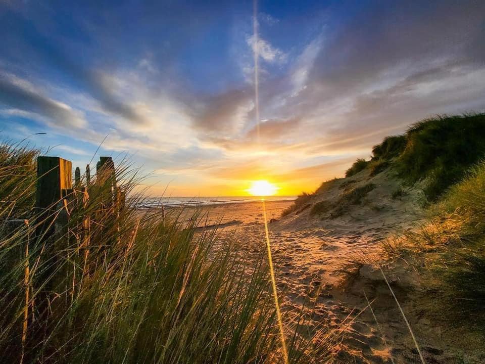 Holidayz, Chalet 58, Hemsby - Beautifully Presented Two Bed Chalet, Sleeps 4 With Free Wi-Fi Plus Pet Friendly Exteriör bild